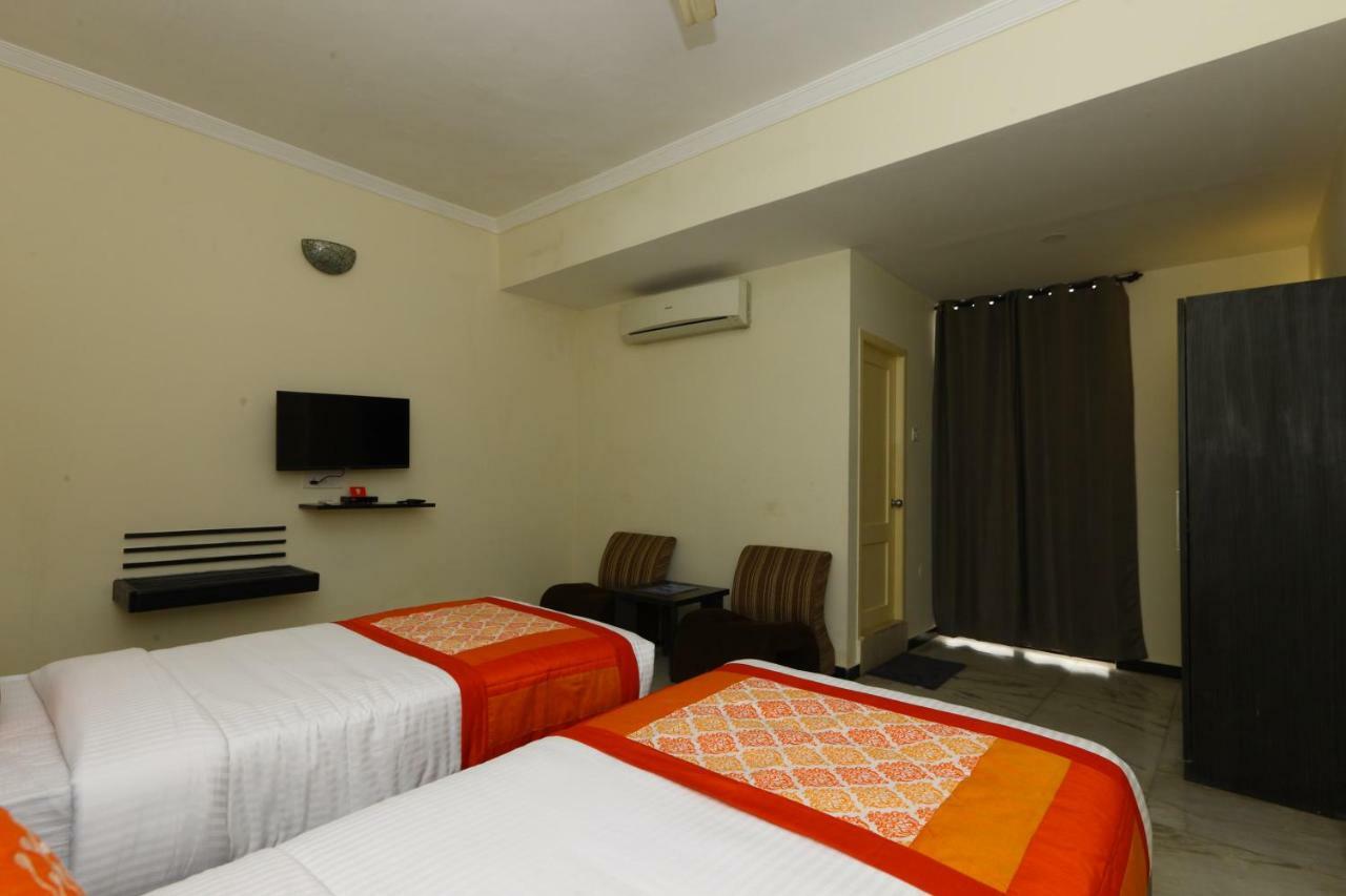 Oyo Flagship 470 Us Consulate Hotel Madras Buitenkant foto